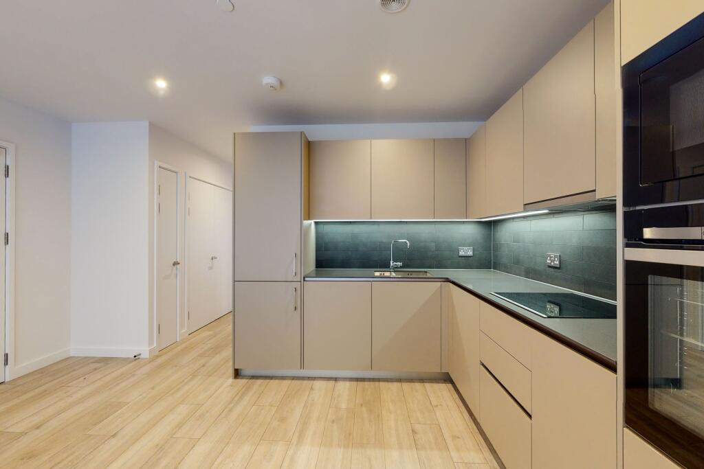 Main image of property: Park Central West