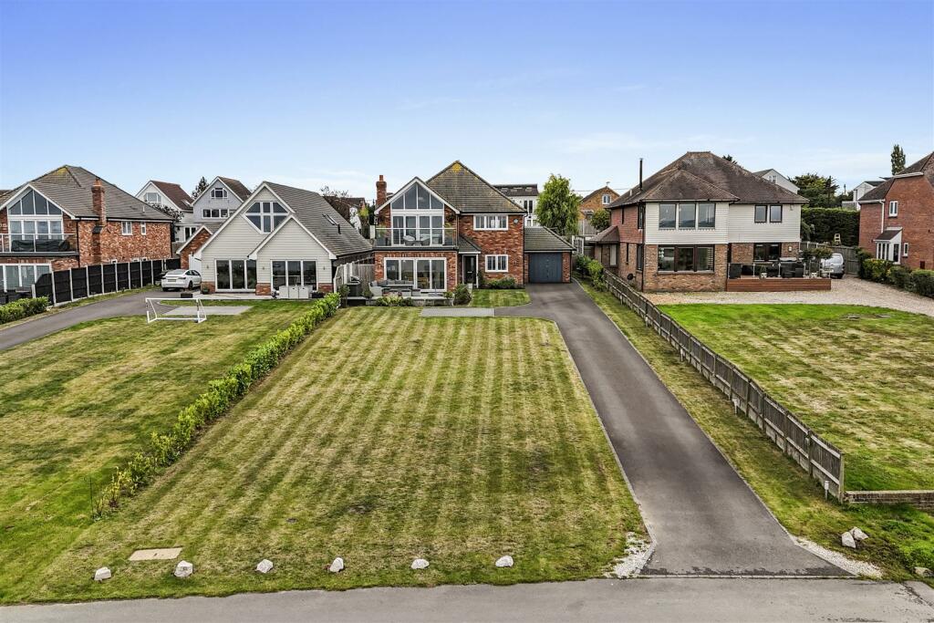 Main image of property: Esplanade, Mayland