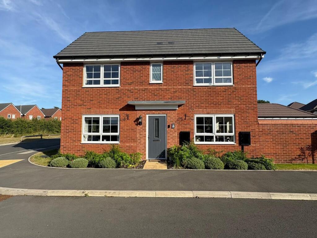 Main image of property: Crimson Close, Rugby, Warwickshire, CV22 5EW