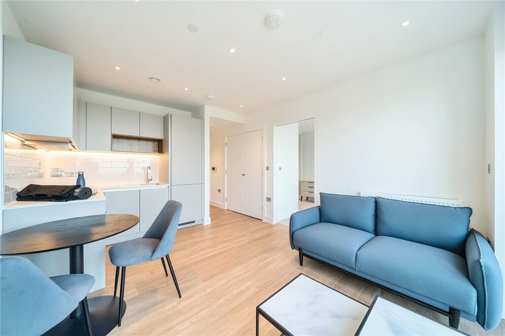 Studio apartment for rent in 23 Henley Cross, London, SE3