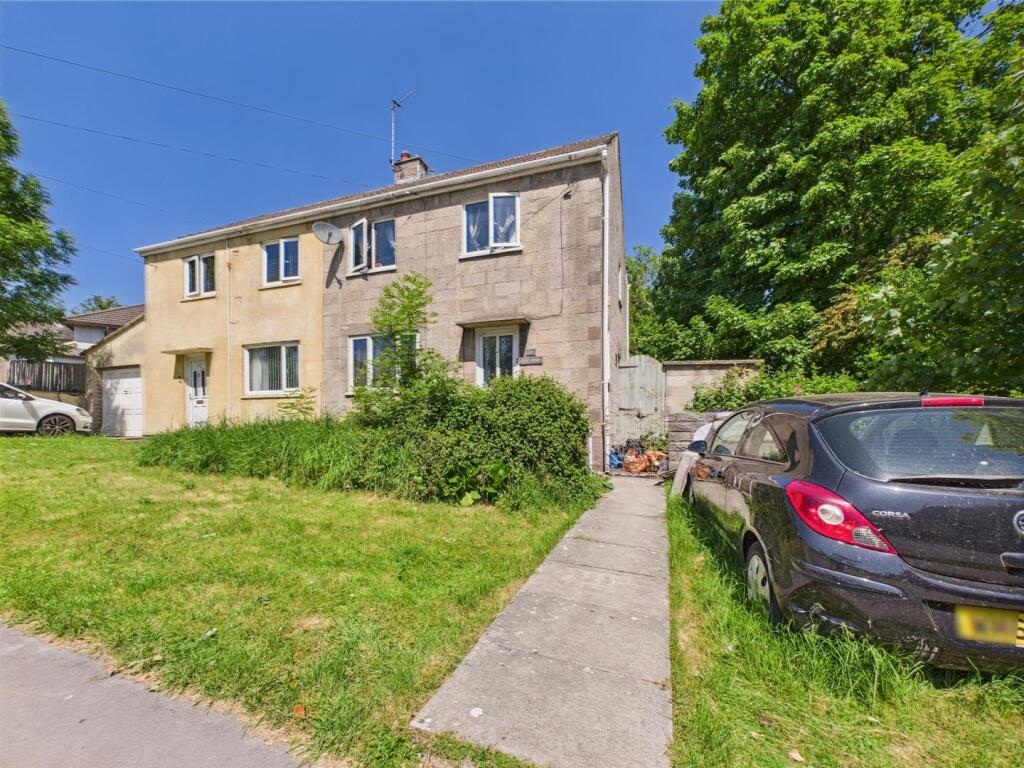 Main image of property: Heol-Y-Frenhines, Bridgend