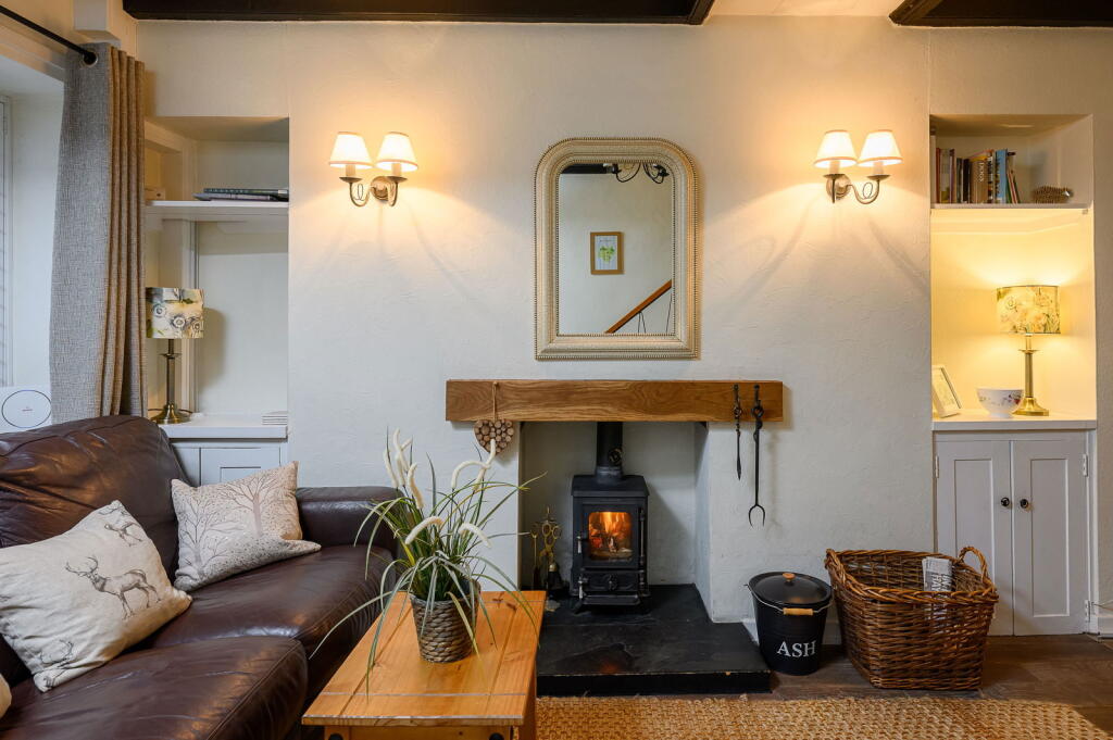 Main image of property: Pan Cottage, Middleton, YO18