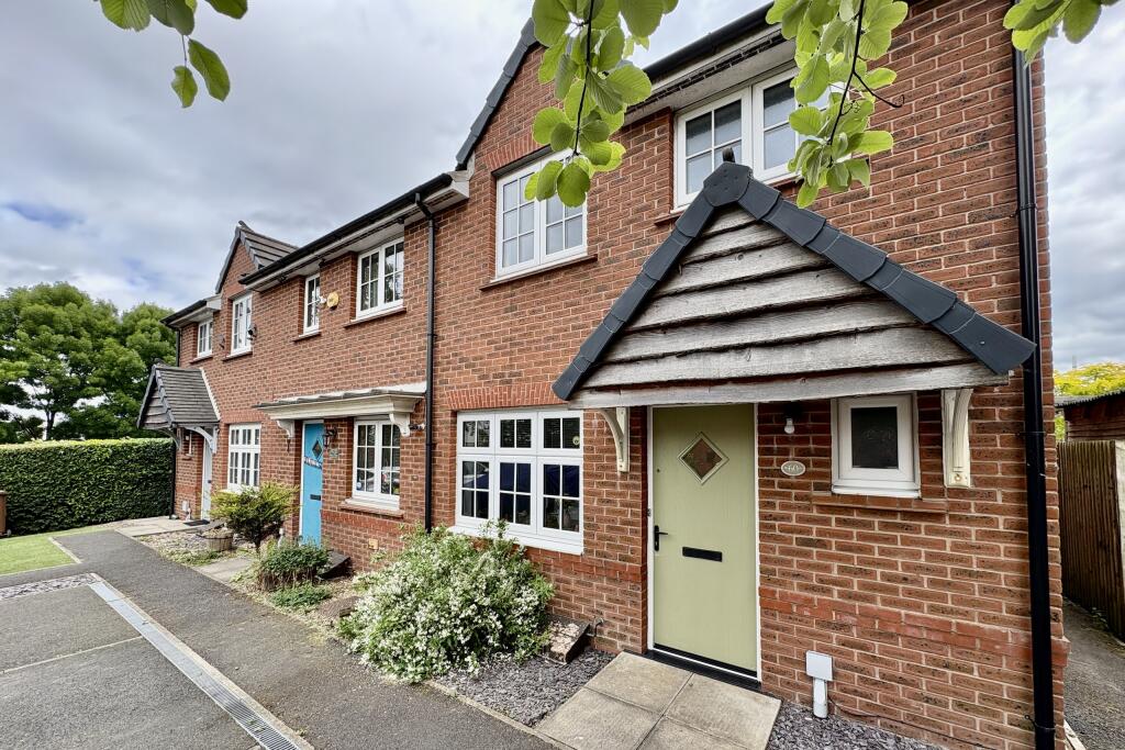 3 bedroom end of terrace house
