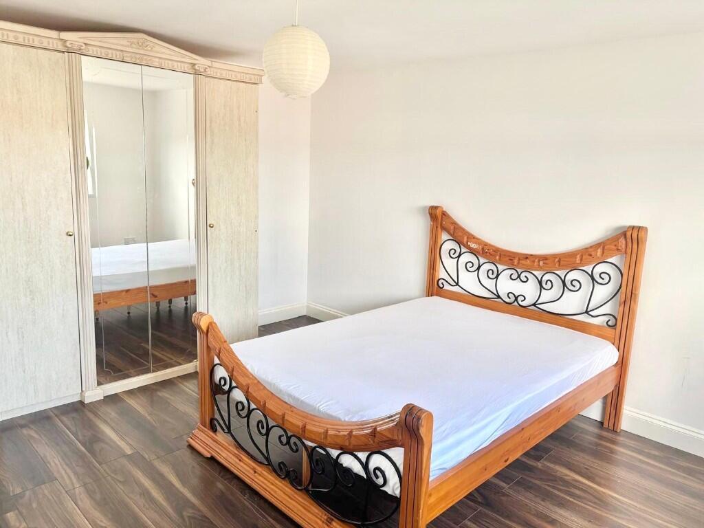 Main image of property: Monkswood Gardens, Ilford, IG5