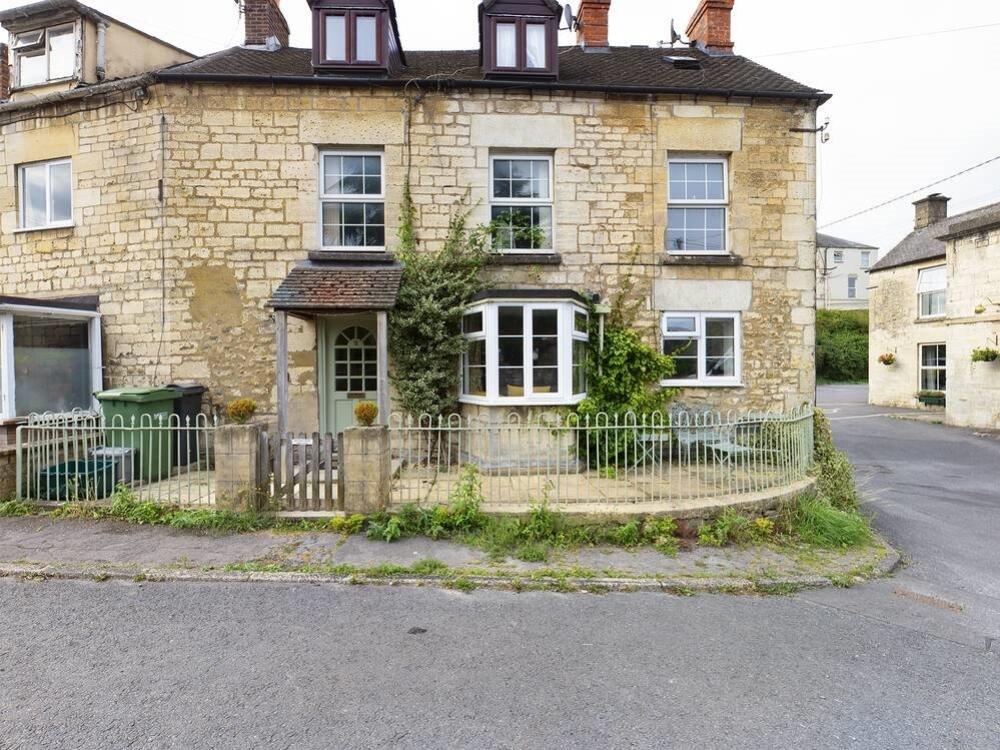 Main image of property: Port Terrace, Brimscombe, Stroud, Gloucestershire, GL5