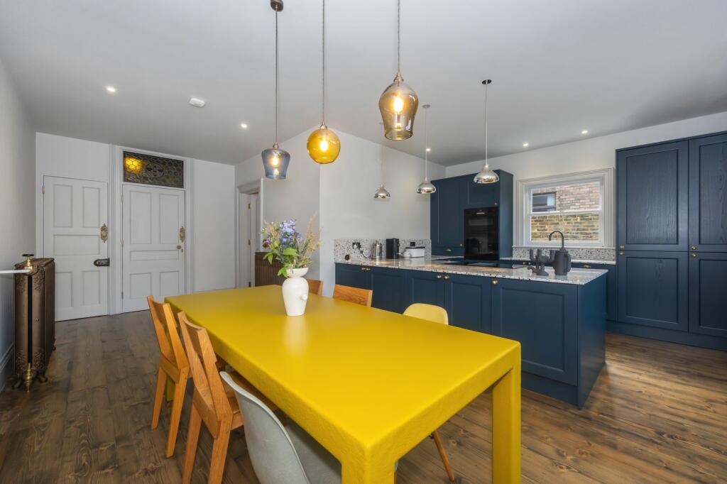 Additional property image - Westbourne Gardens, Hove, BN3