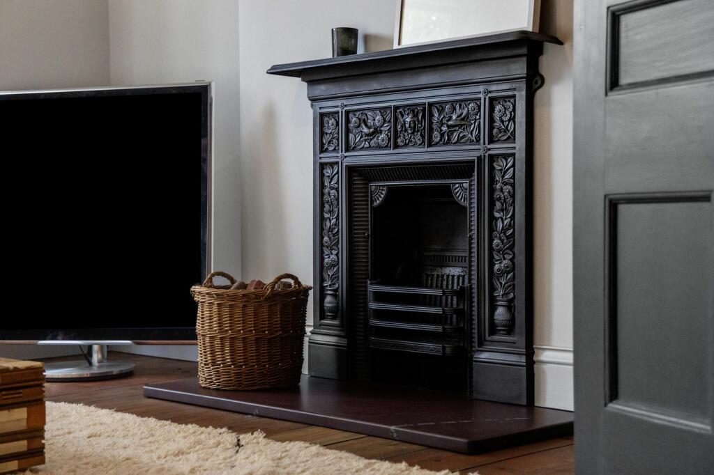 Additional property image - Westbourne Gardens, Hove, BN3