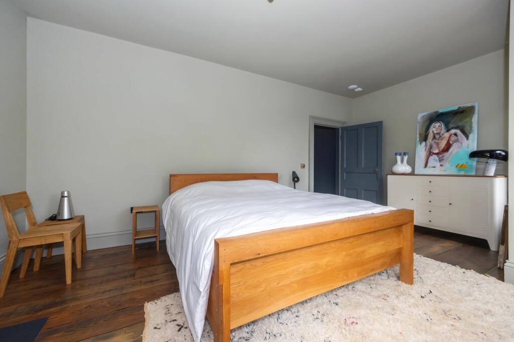 Additional property image - Westbourne Gardens, Hove, BN3