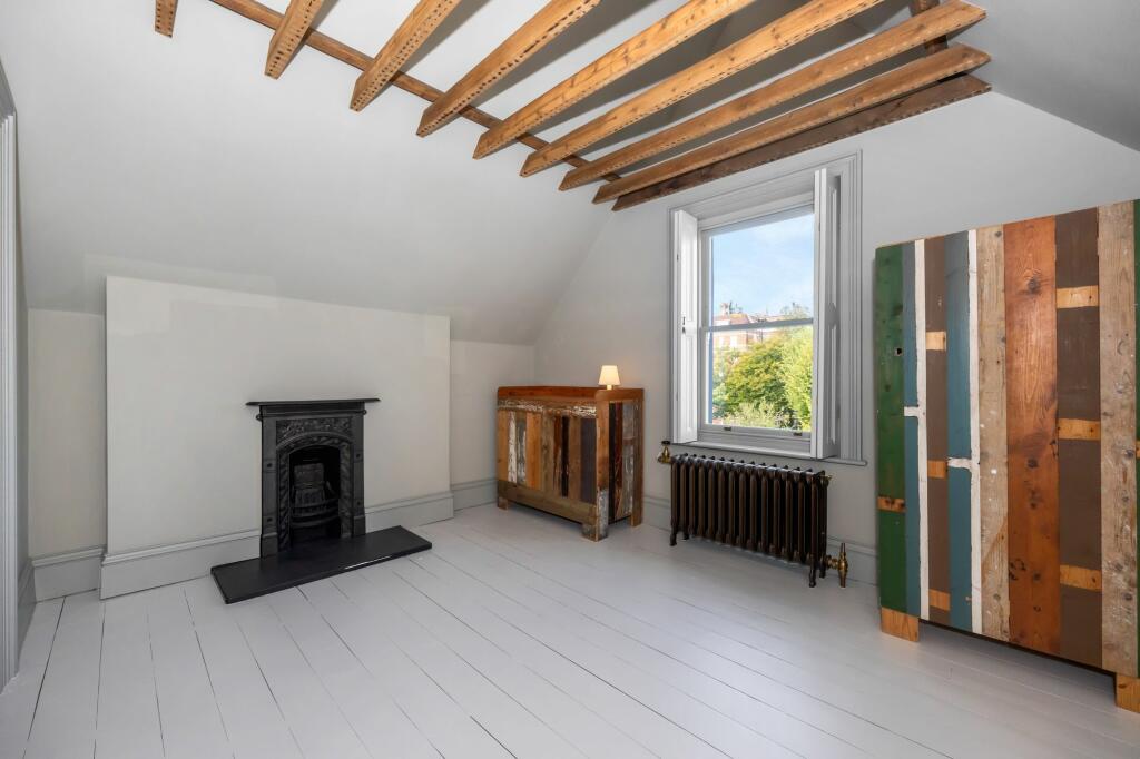 Additional property image - Westbourne Gardens, Hove, BN3