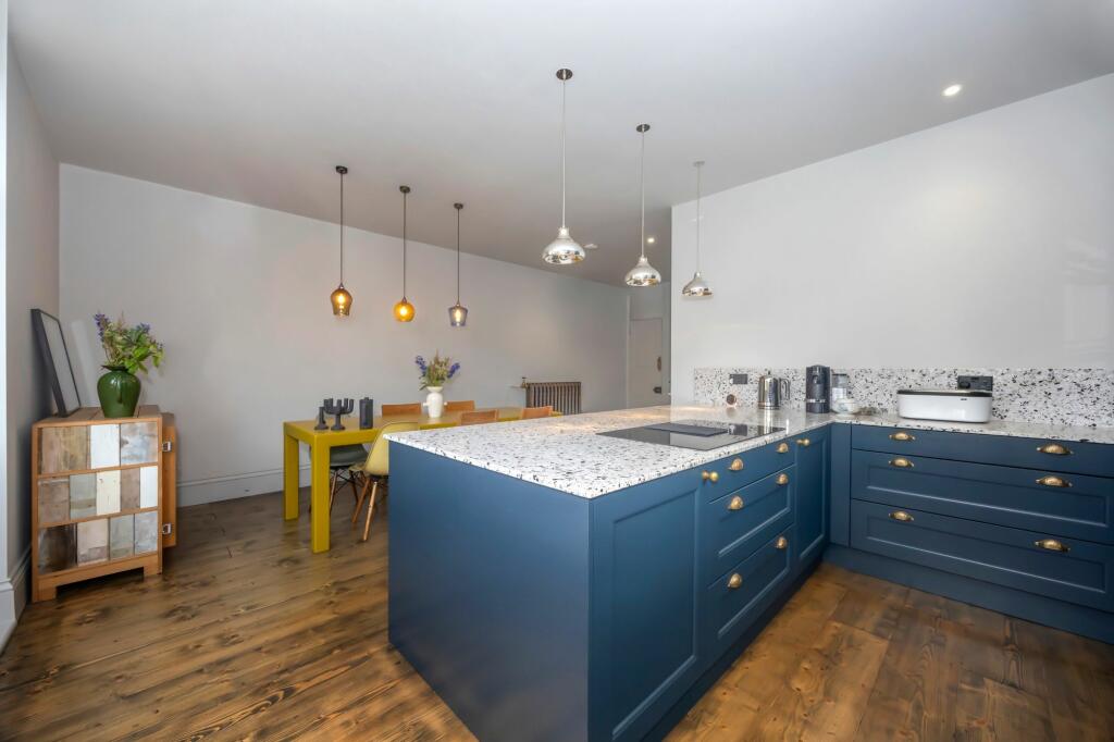 Additional property image - Westbourne Gardens, Hove, BN3