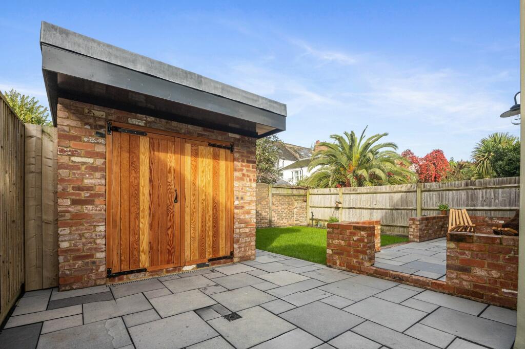 Additional property image - Westbourne Gardens, Hove, BN3