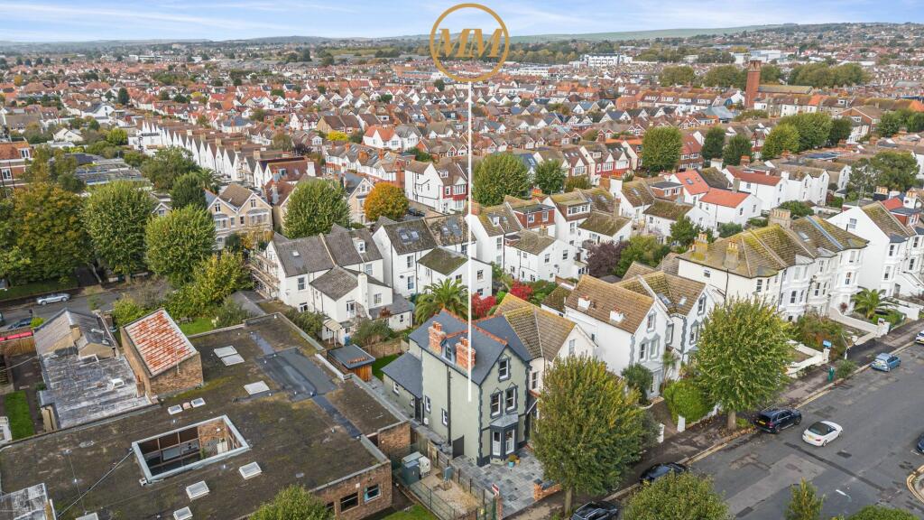 Additional property image - Westbourne Gardens, Hove, BN3