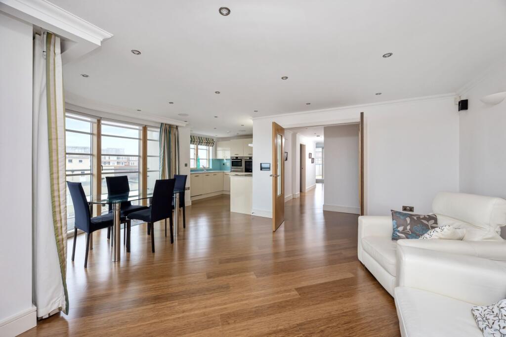Additional property image - Vallance Gardens, Hove, BN3