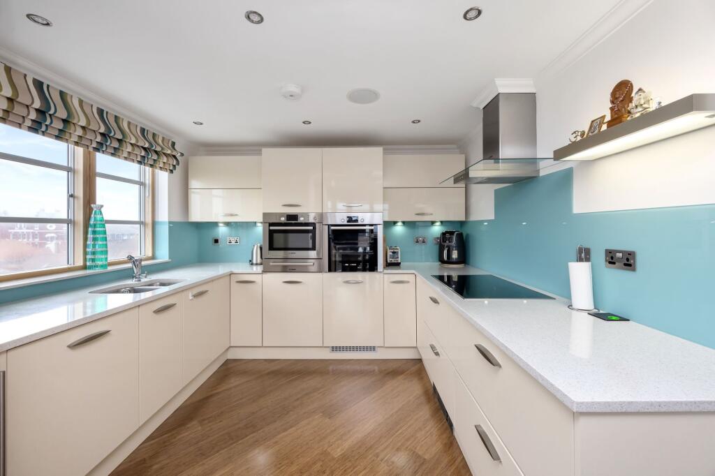 Additional property image - Vallance Gardens, Hove, BN3