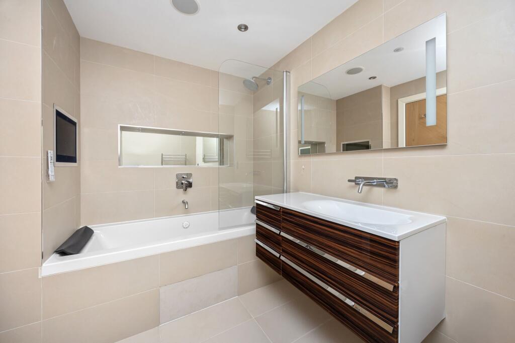 Additional property image - Vallance Gardens, Hove, BN3