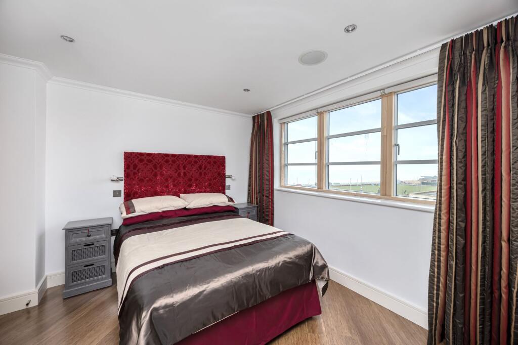 Additional property image - Vallance Gardens, Hove, BN3
