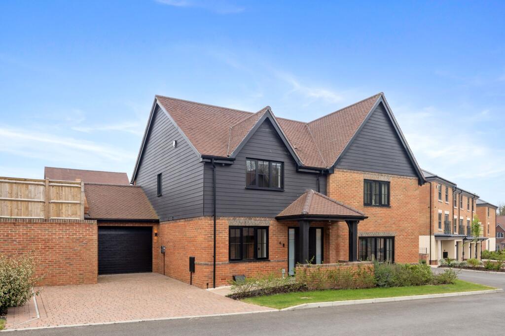 Main image of property: 4 Allingham Place, Rottingdean, Brighton, BN2