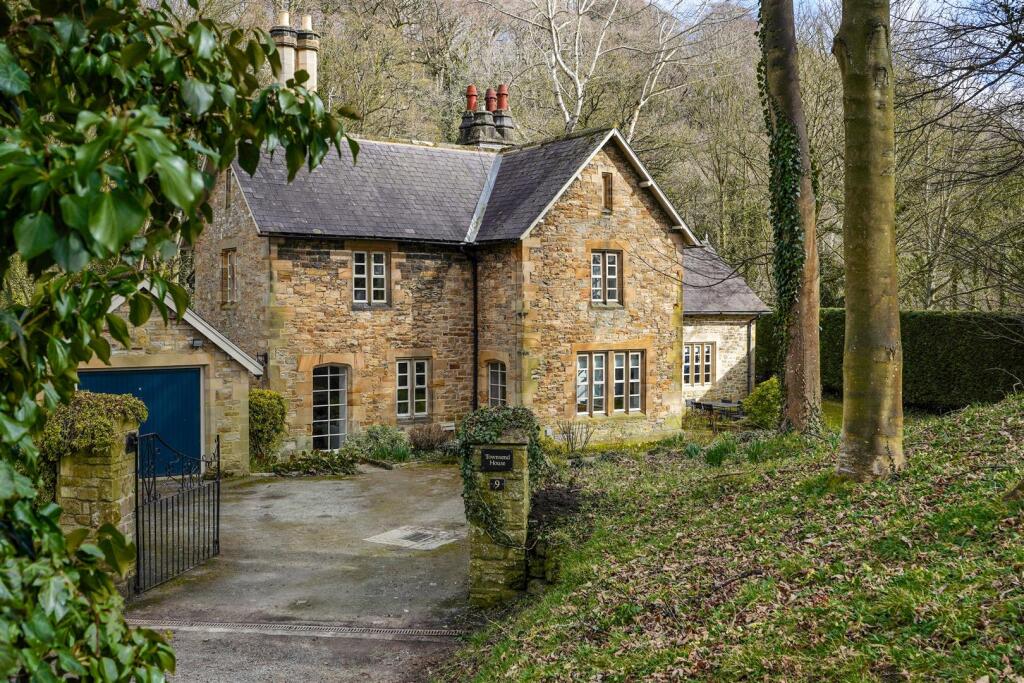 Main image of property: Station Cottages, Richmond
