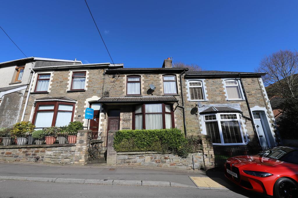 3 bedroom terraced house for sale in Rose Villas, Elliots Town, New