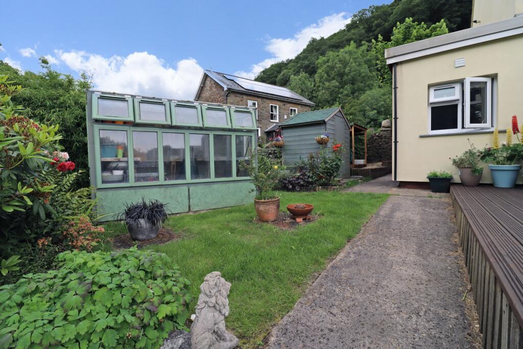 Additional property image - Glyn Derw, Bargoed