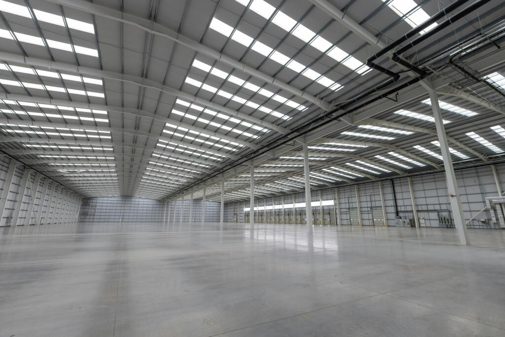 Droitwich170 Internal warehouse.jpg