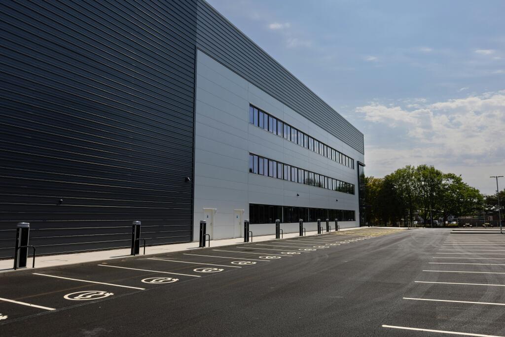 Droitwich170 EV bays.jpg