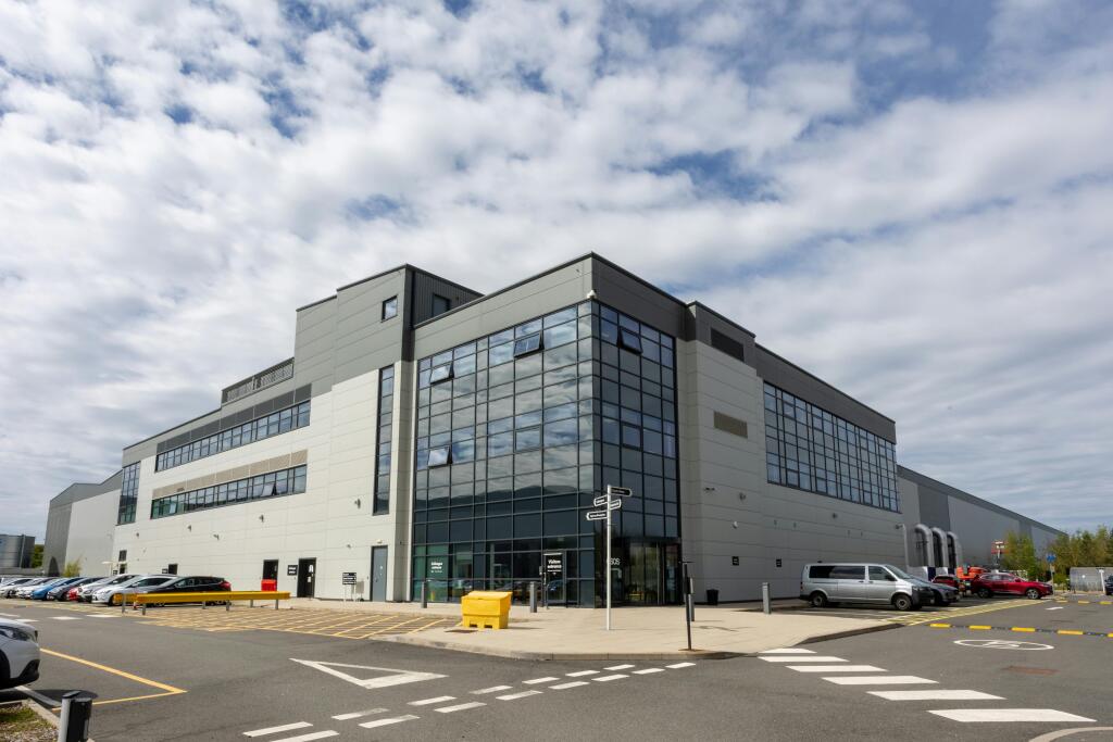 18424 Fradley Park 23.jpg