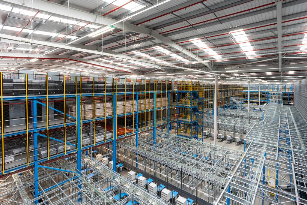 18424 Fradley Park 45.jpg