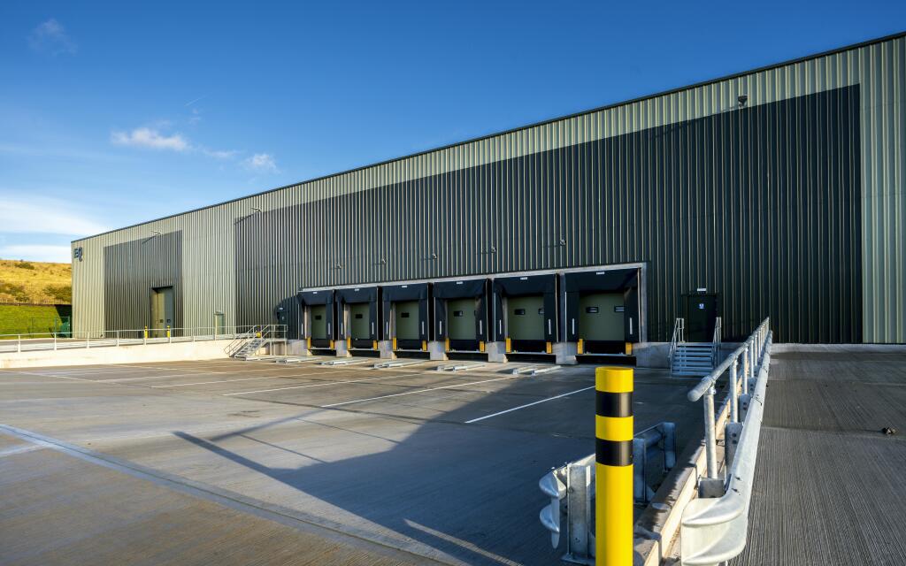 Unit 5 Horizon external cladding.jpg