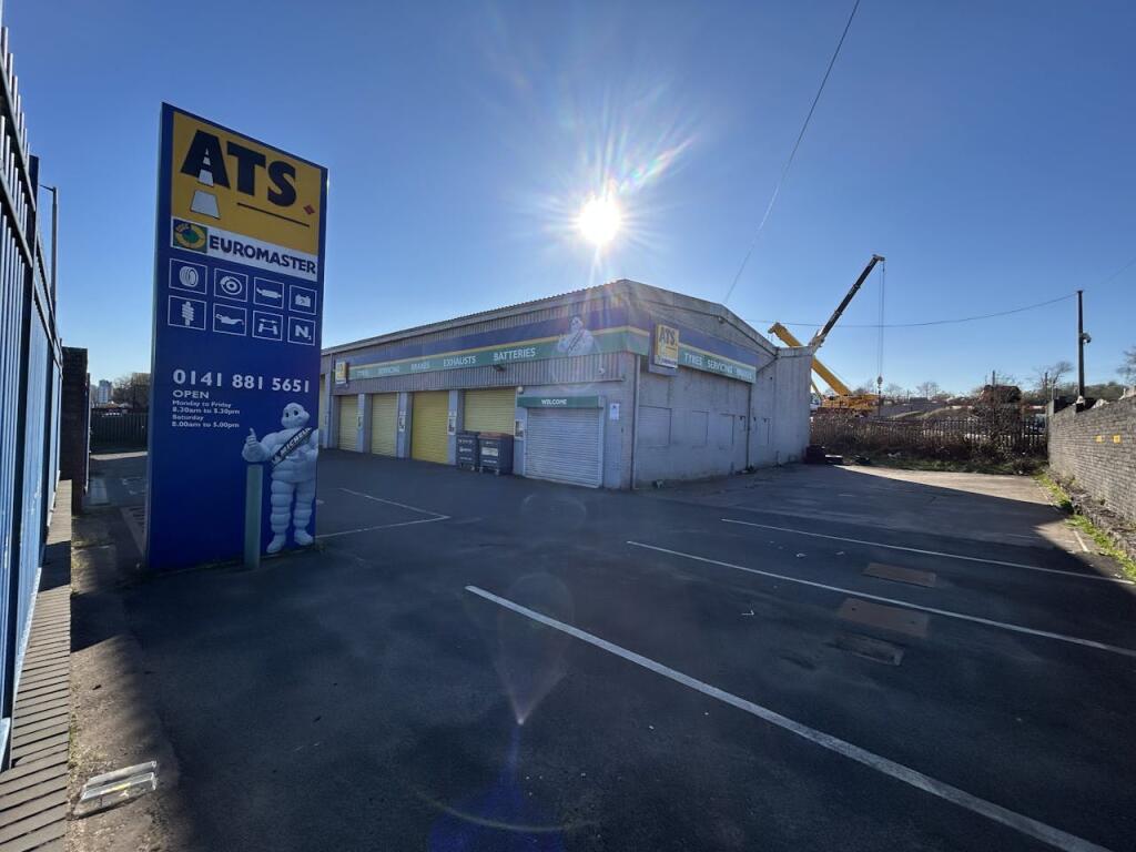 Main image of property: 165 Glasgow Road, Barrhead, Glasgow, G78 1TH