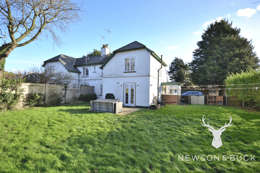 3 bedroom semidetached house for sale in Grange Road, Terrington St