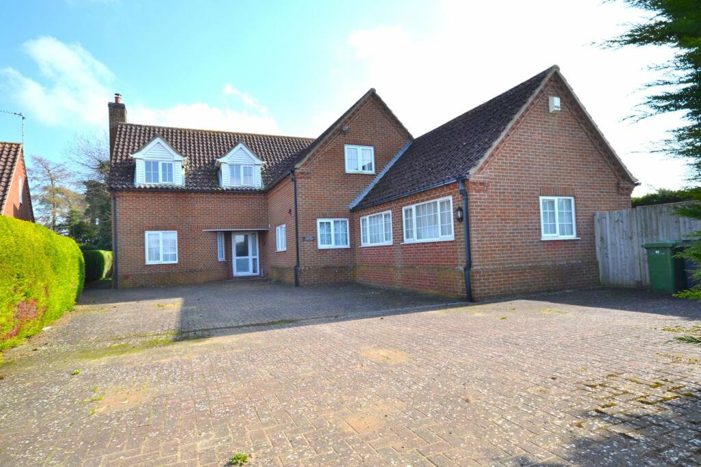 4 bedroom detached house for sale in Marham Road, Narborough, King's