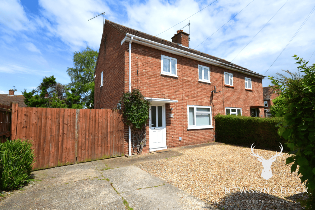 2 bedroom semidetached house for sale in Barnwell Road, KING'S LYNN, PE30