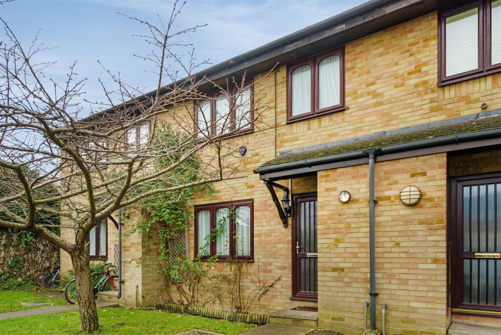 2 bedroom terraced house for sale in Wilfred Owen Close, Wimbledon, SW19
