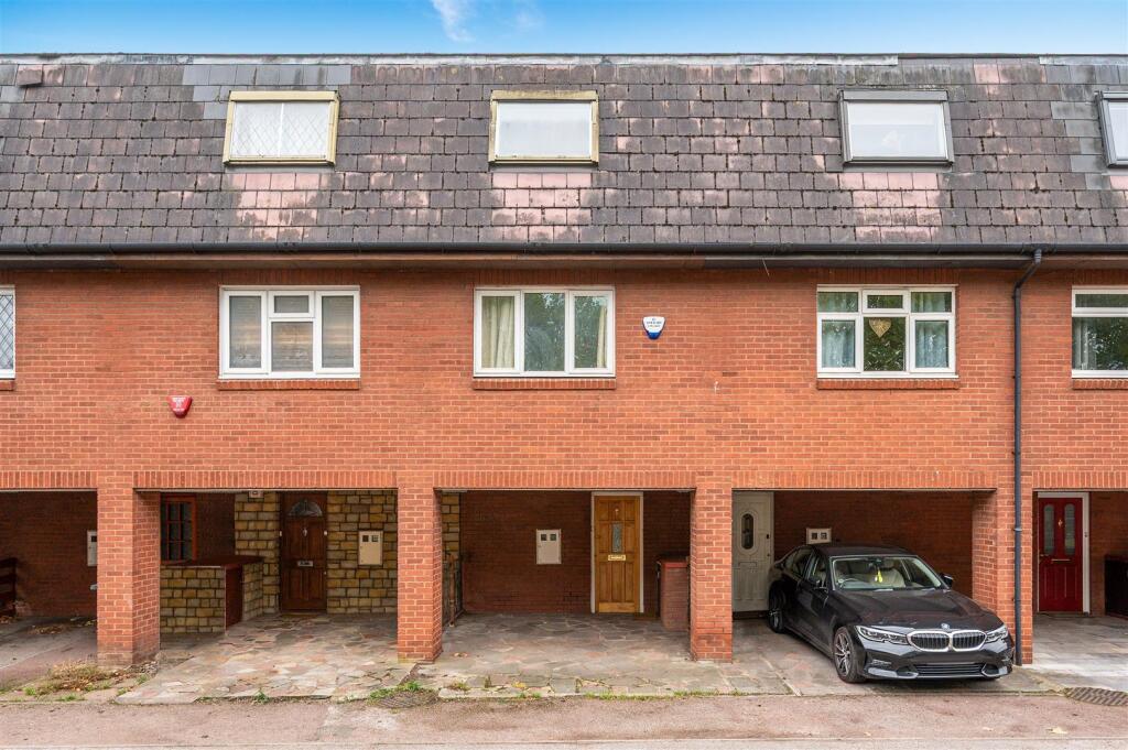 Main image of property: North Road, London