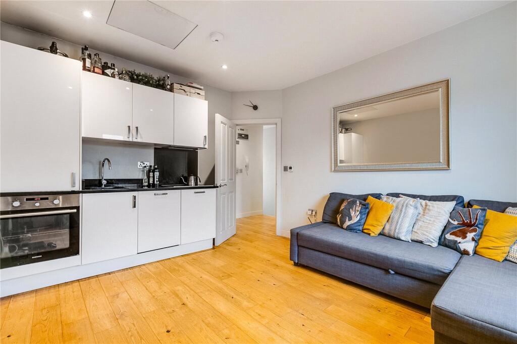 Main image of property: Southgate  Road, 
Hackney, N1