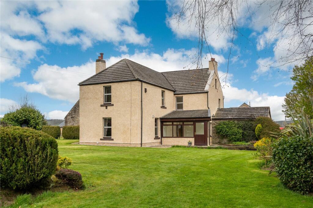 4 bedroom link detached house for sale in Byres Farmhouse, Bathgate