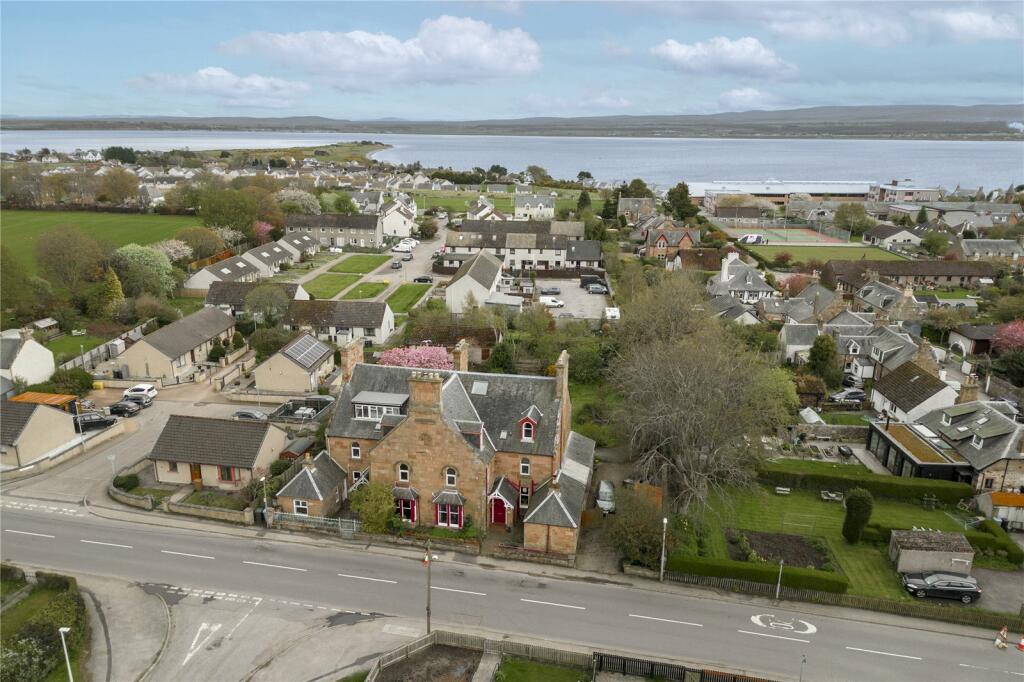 8 bedroom semidetached house for sale in 46 High Street, Fortrose