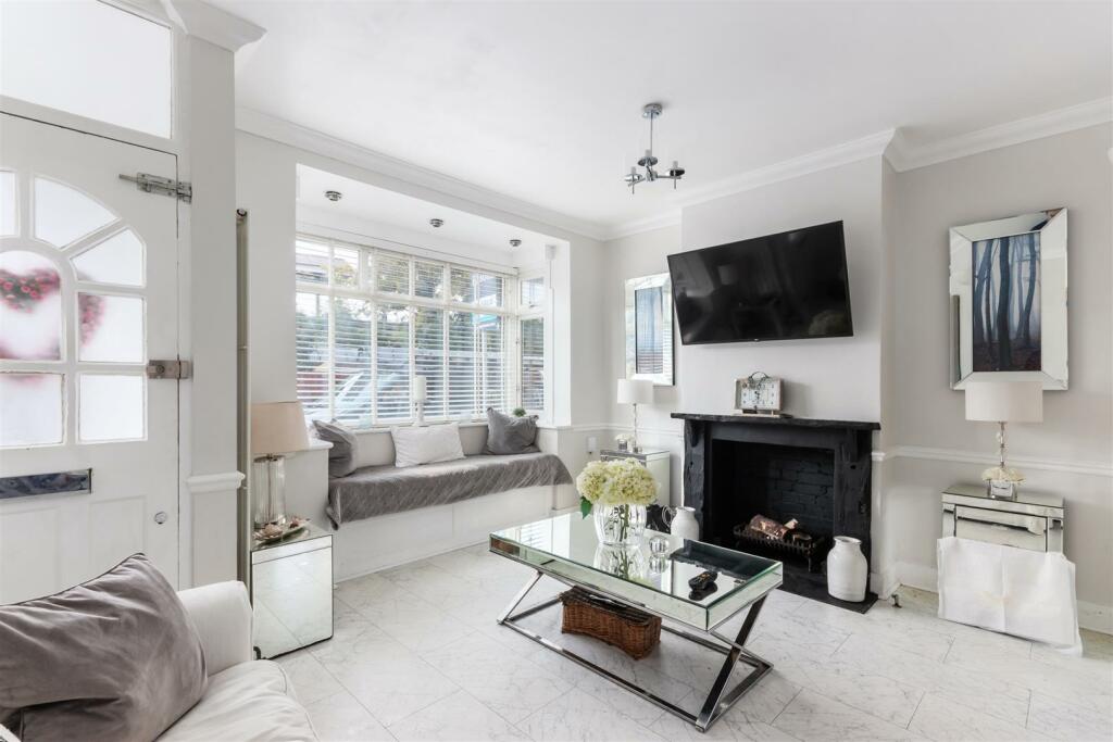 3 bedroom for sale in Rothesay Avenue, Wimbledon Chase, SW20