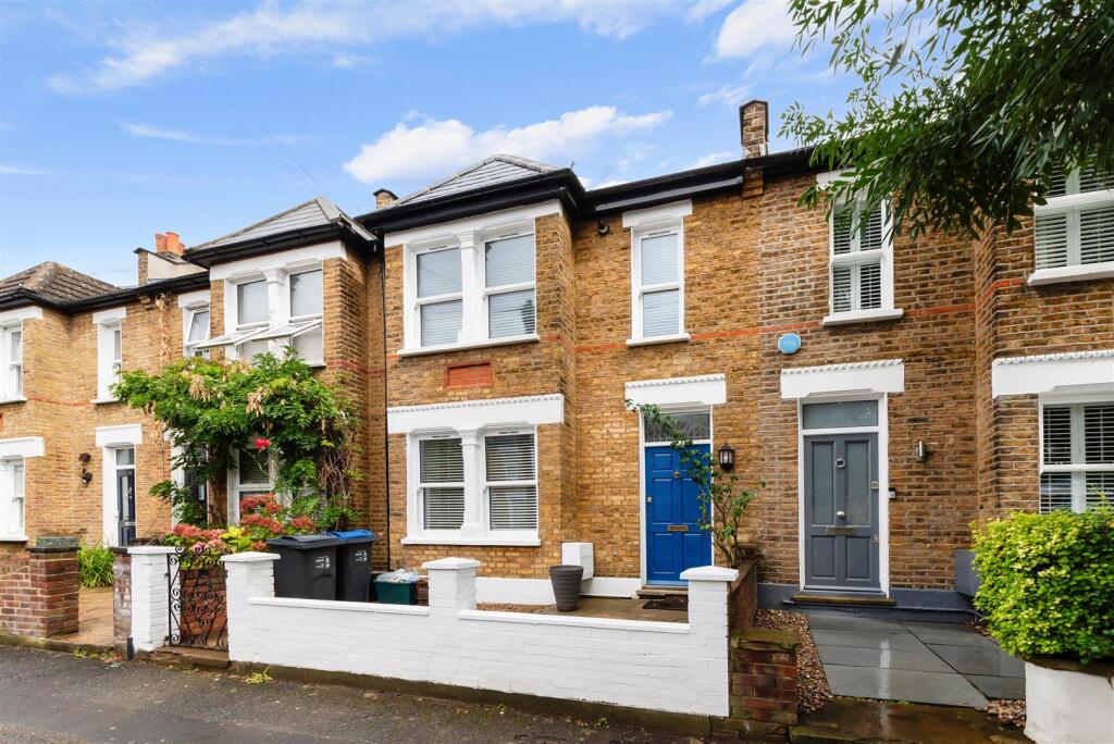 Main image of property: Bronson Road, Raynes Park