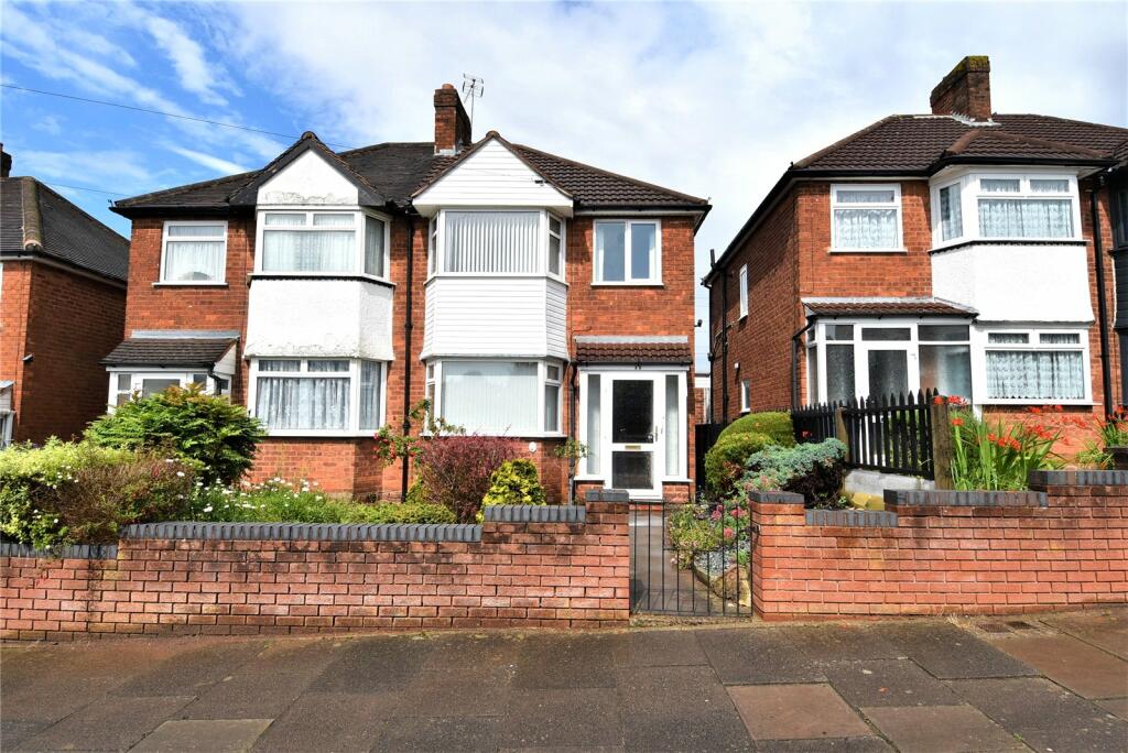 3 bedroom semidetached house for sale in Dell Road, Cotteridge
