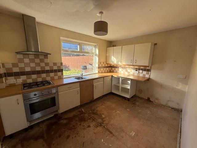 Additional property image - Boston Walk, Bradford