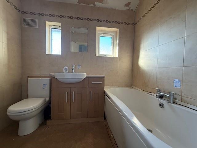 Additional property image - Boston Walk, Bradford