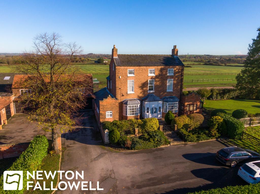 5 bedroom detached house for sale in Tiln Lane, Retford, DN22