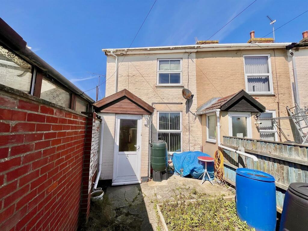 2 bedroom end of terrace house for sale in Yaxley Road, Great Yarmouth, NR30