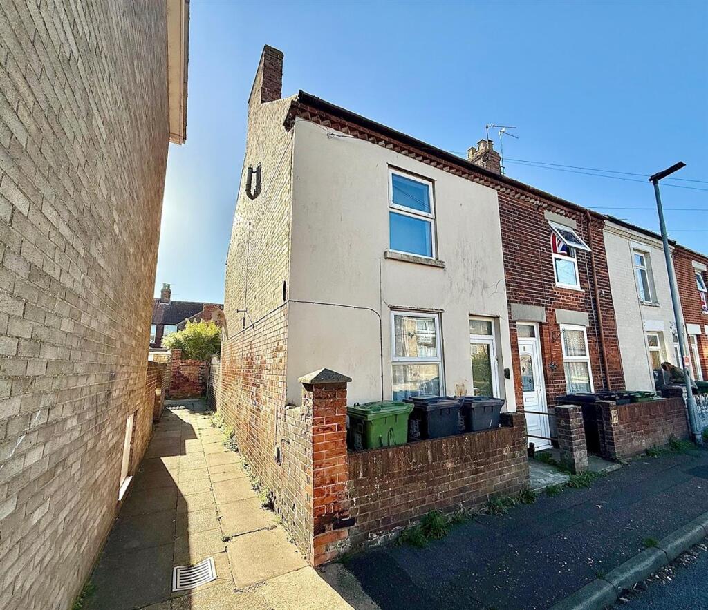 Main image of property: St. Lukes Terrace, Great Yarmouth