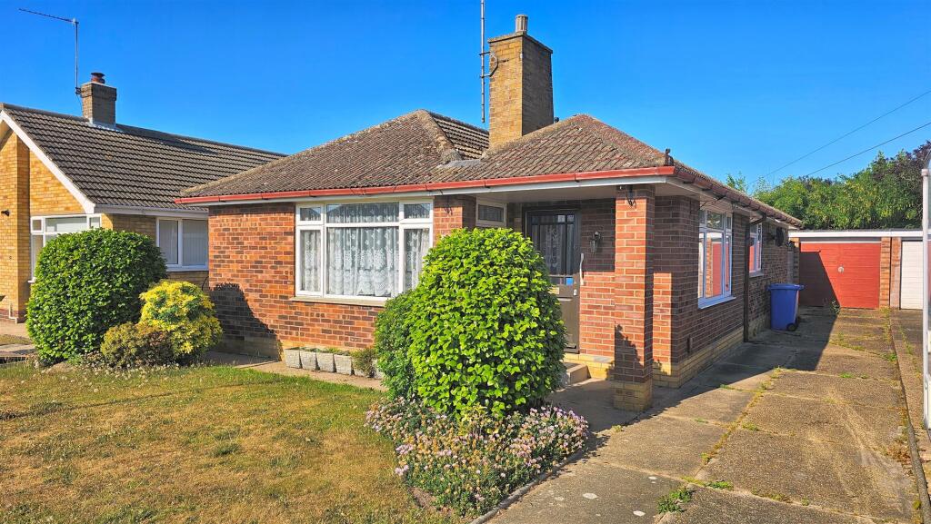 Main image of property: Orwell Drive, Oulton Broad, Lowestoft, Suffolk, NR32