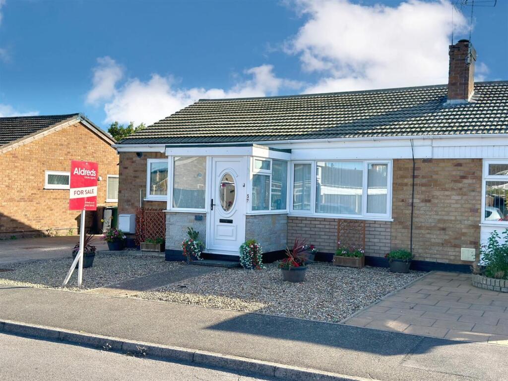 Main image of property: Lloyds Avenue, Kessingland, Lowestoft, Suffolk, NR33