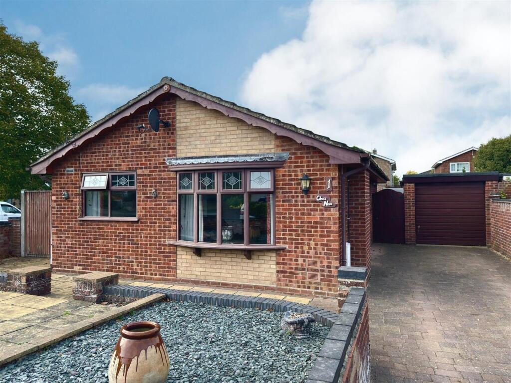 Main image of property: Mendip Road, Oulton Broad, Lowestoft, Suffolk, NR32