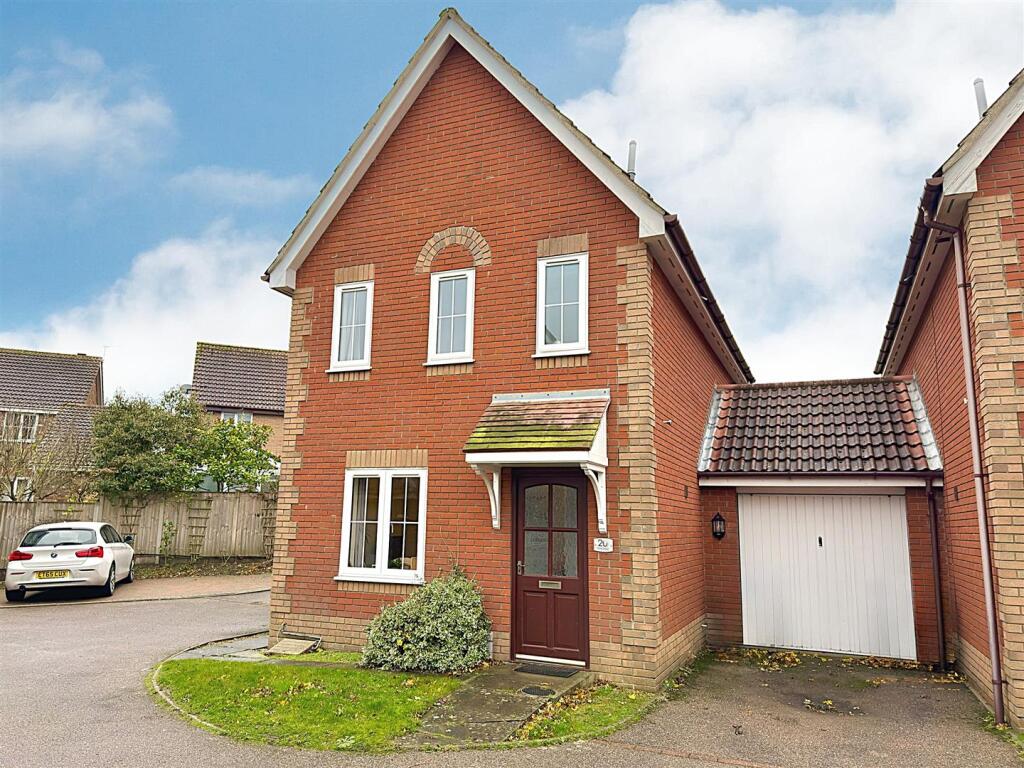 Main image of property: Peak Dale, Carlton Colville, Lowestoft, Suffolk, NR33